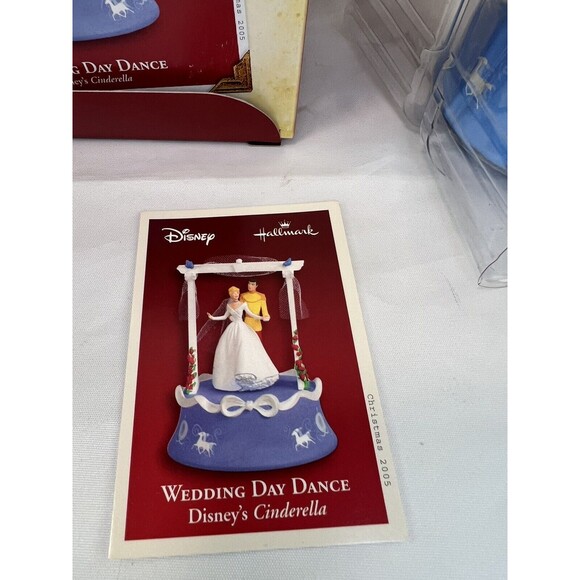 2005 CINDERELLA WEDDING DAY DANCE MUSICAL ORNAMENT Hallmark Disney Wind Up NIB - Picture 5 of 7